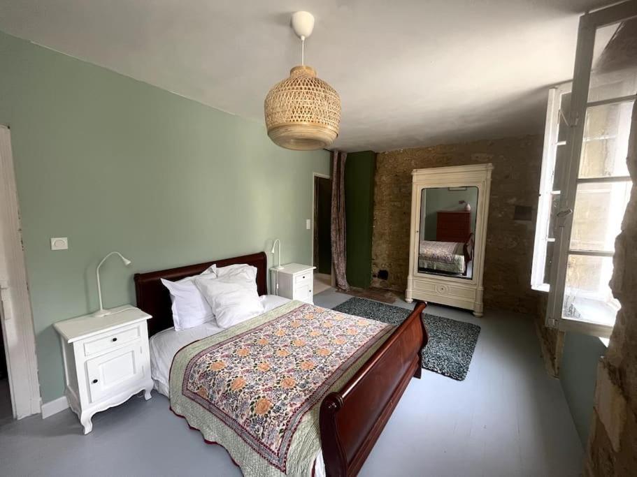 Cozy Town Centre Cottage Beaumont-en-Perigord Bagian luar foto