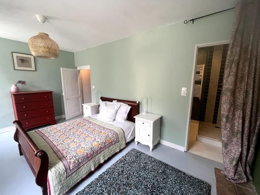 Cozy Town Centre Cottage Beaumont-en-Perigord Bagian luar foto